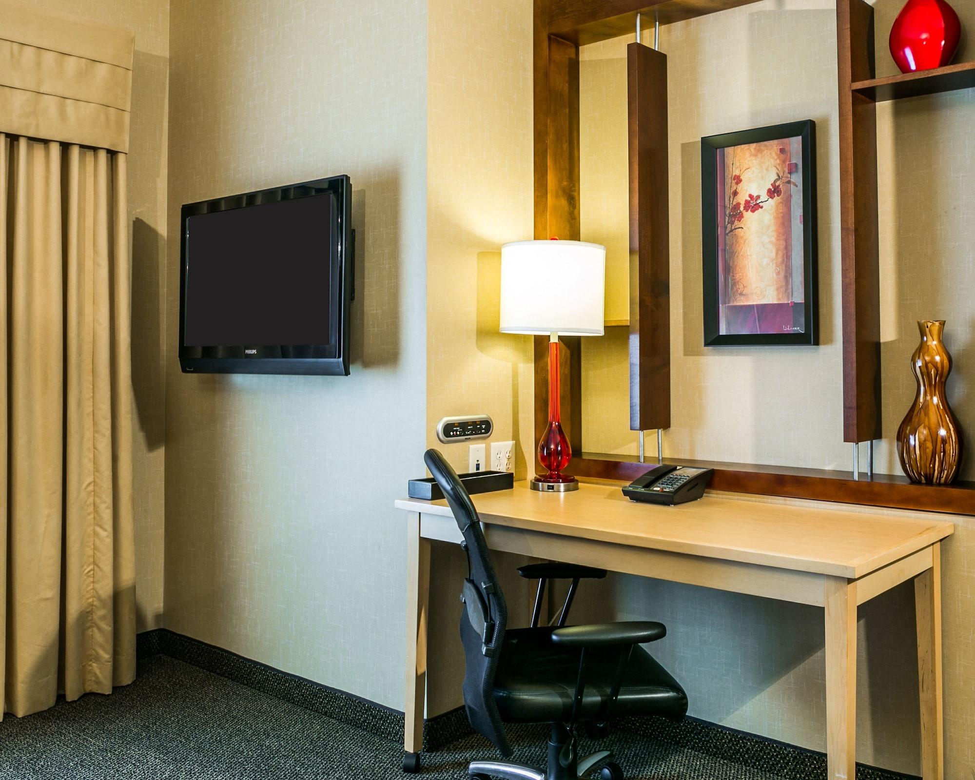 แคมเบรีย โฮเต็ล โคลัมบัส - โพลาริส Hotel ภายนอก รูปภาพ
