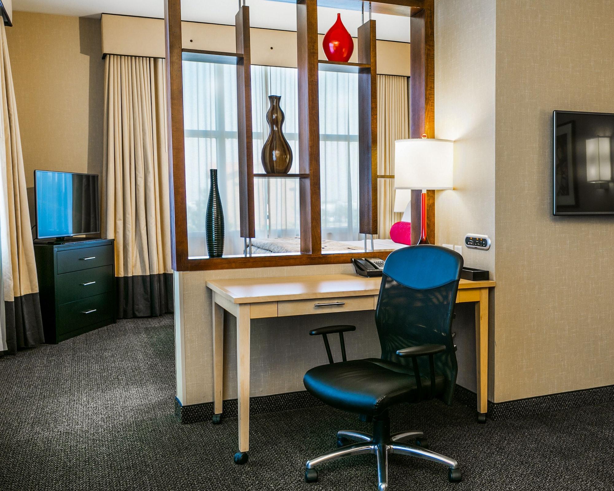แคมเบรีย โฮเต็ล โคลัมบัส - โพลาริส Hotel ภายนอก รูปภาพ