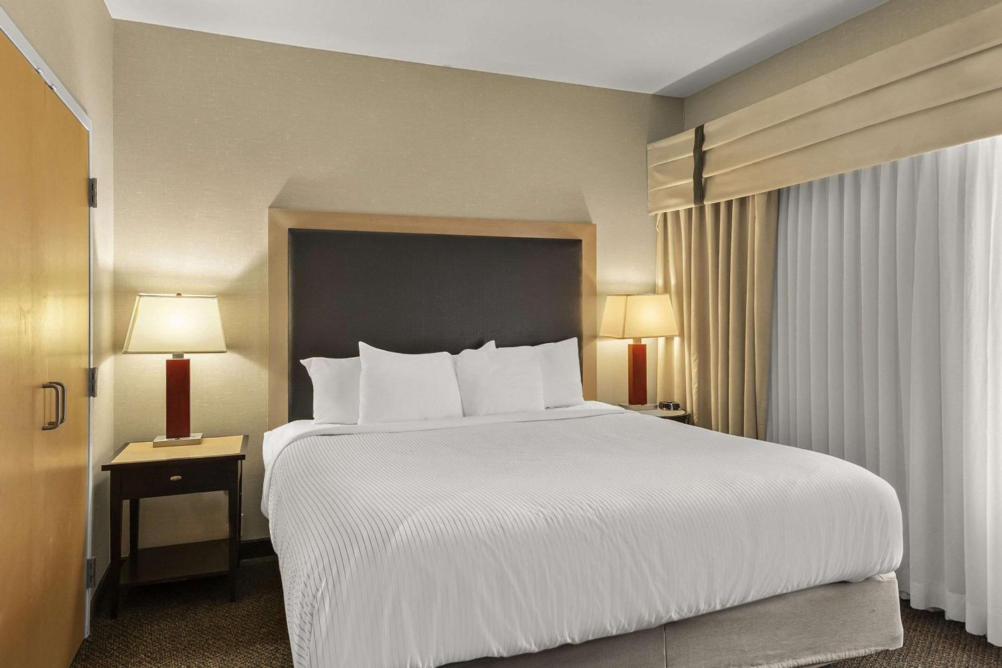 แคมเบรีย โฮเต็ล โคลัมบัส - โพลาริส Hotel ภายนอก รูปภาพ