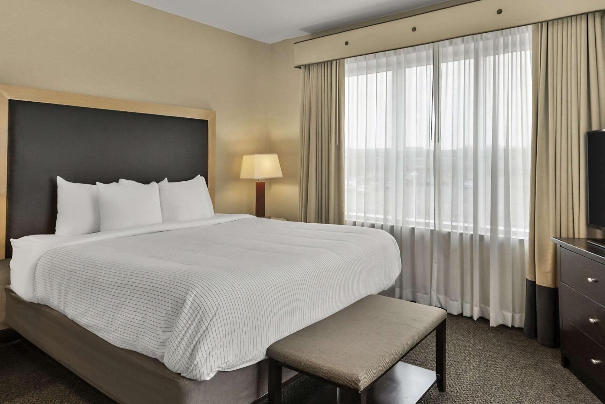 แคมเบรีย โฮเต็ล โคลัมบัส - โพลาริส Hotel ภายนอก รูปภาพ