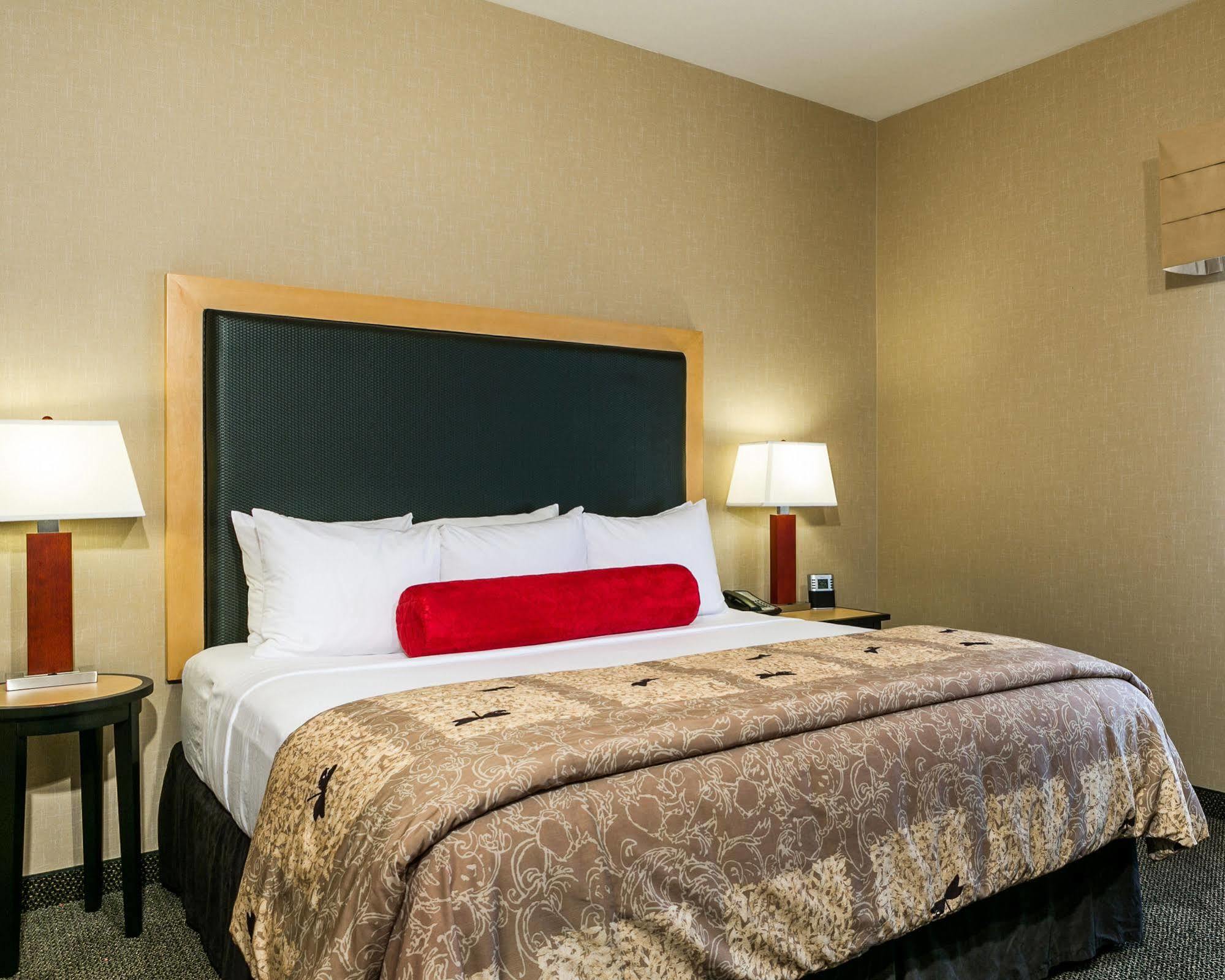 แคมเบรีย โฮเต็ล โคลัมบัส - โพลาริส Hotel ภายนอก รูปภาพ