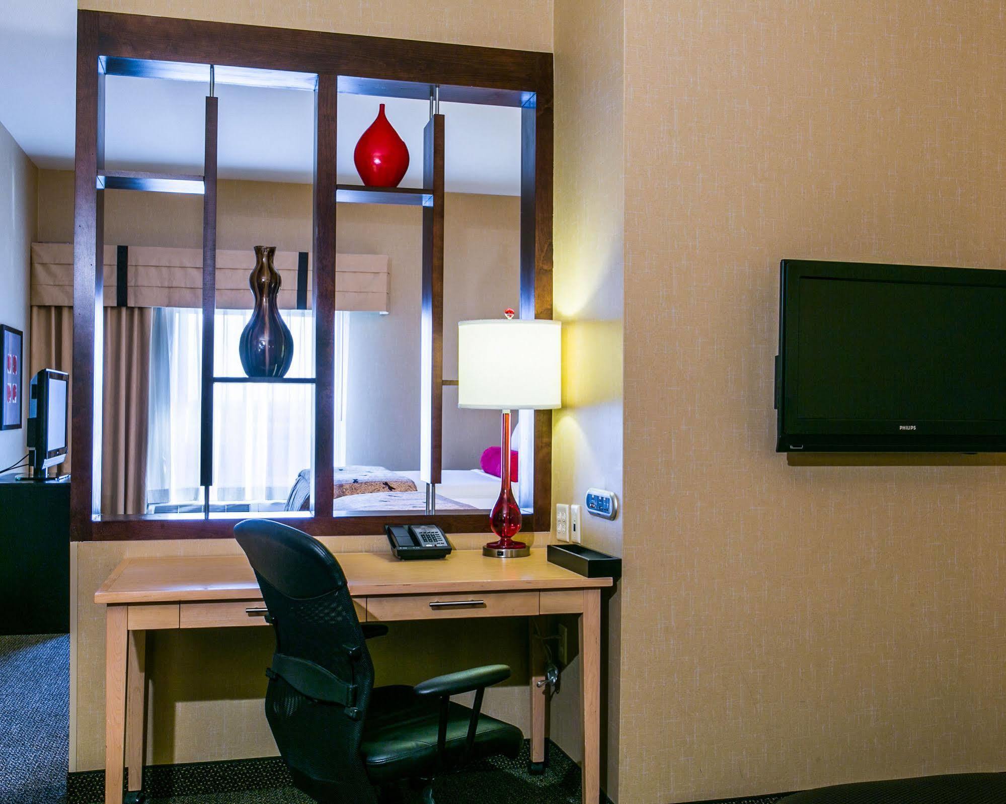 แคมเบรีย โฮเต็ล โคลัมบัส - โพลาริส Hotel ภายนอก รูปภาพ