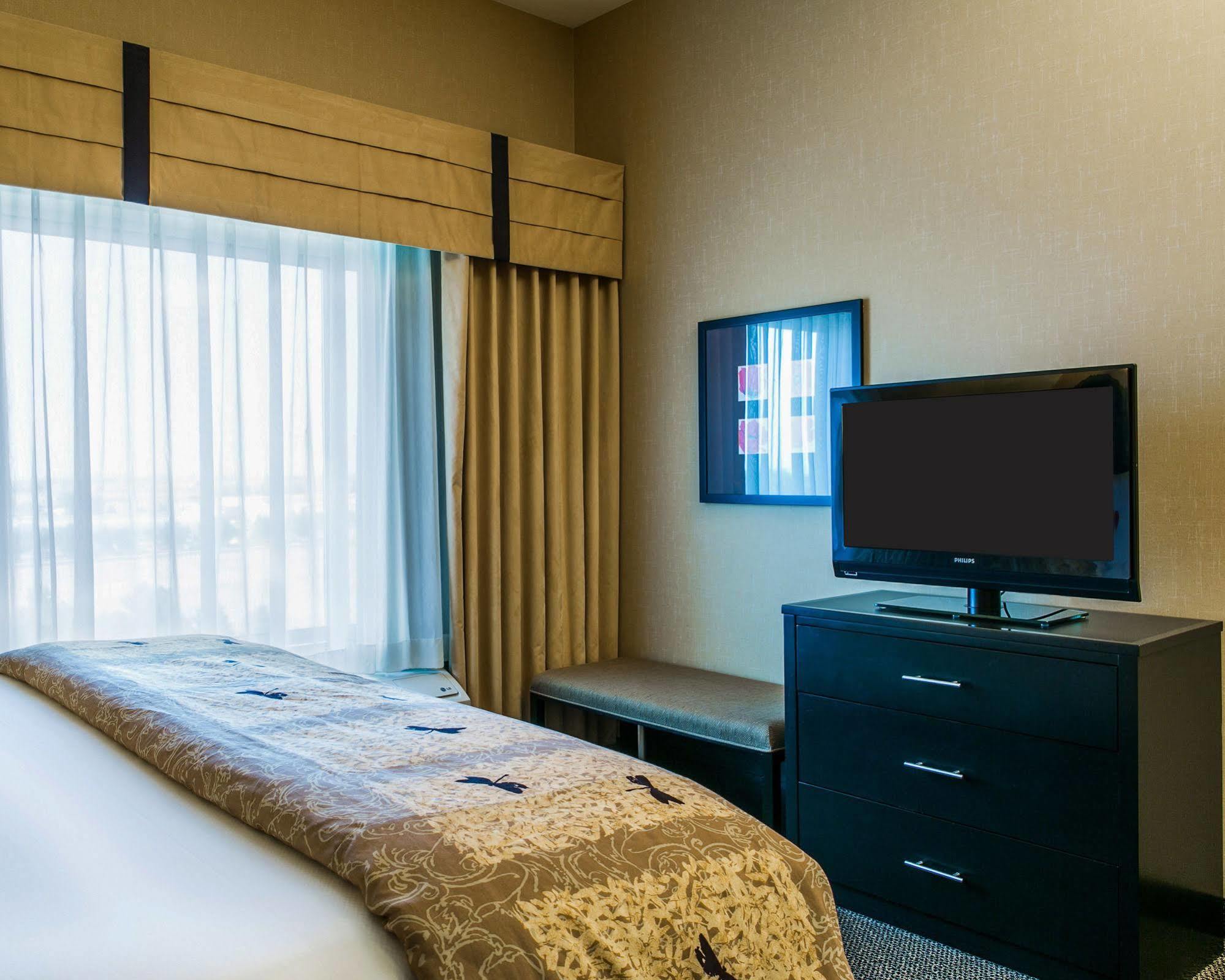 แคมเบรีย โฮเต็ล โคลัมบัส - โพลาริส Hotel ภายนอก รูปภาพ