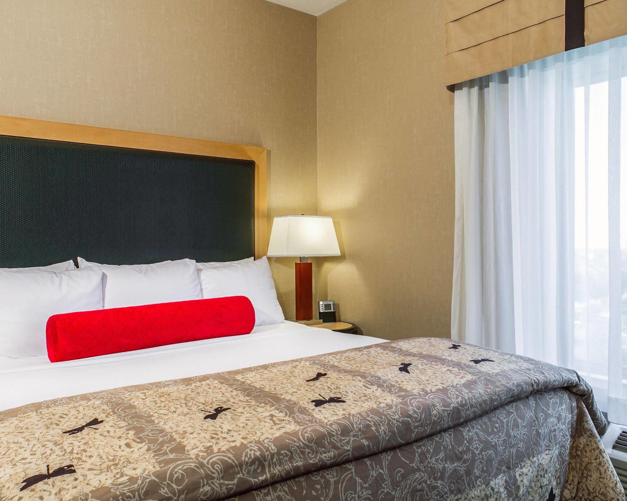 แคมเบรีย โฮเต็ล โคลัมบัส - โพลาริส Hotel ภายนอก รูปภาพ