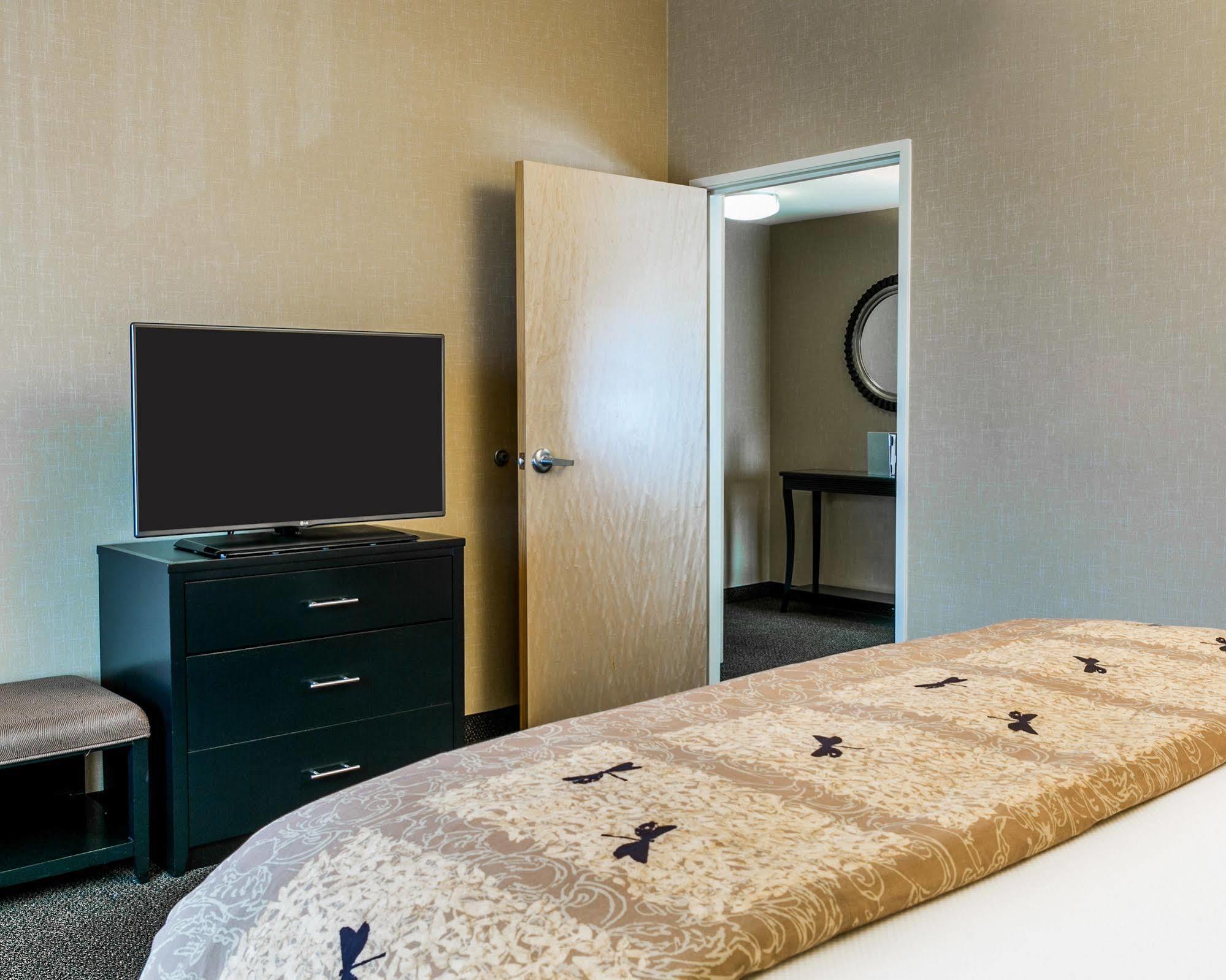 แคมเบรีย โฮเต็ล โคลัมบัส - โพลาริส Hotel ภายนอก รูปภาพ